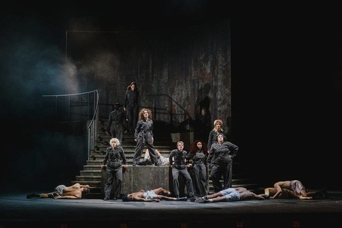 Katharina Gorgi (Mona), Myrthes Monteiro (Velma Kelly), Roberta Monção (Liz), Jamie Petutschnig (Annie), Isabel Saris (June), Maria Pambori (Hunyak), Ensemble, Wiener Staatsballett