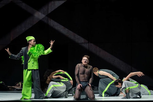Seiyoung Kim (Harlekin), Daniel Schmutzhard (Kaiser Overall), Wiener Staatsballett