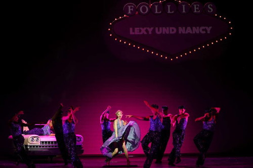 Bettina Mönch (Phyllis Rogers Stone), Ensemble