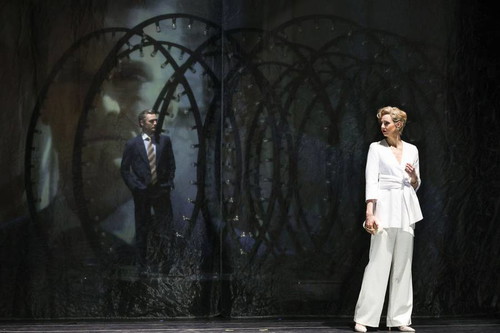 Drew Sarich (Benjamin Stone), Bettina Mönch (Phyllis Rogers Stone)