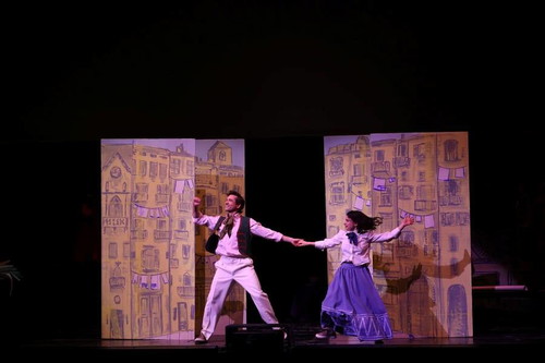 Martin Enenkel (Iwan), Juliette Khalil (Mascha)