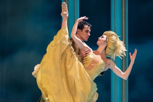 Elena Bottaro (Marie Antoinette), Andrés Garcia Torres (Ludwig XVI.)