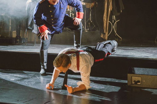 Julia Edtmeier (Micaëla), Florian Carove (Morales), Anton Zetterholm (Don José)