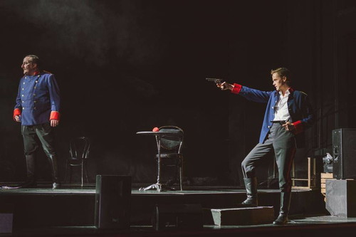 Florian Carove (Morales), Anton Zetterholm (Don José)