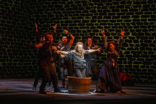 Hannah Severin (Ronja), Ensemble