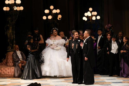 Martin Winkler (Frank), Jaye Simmons (Adele), Ryta Tale (Ida), Thomas Oliemans (Dr. Falke), Daniel Schmutzhard (Gabriel von Eisenstein), Chor der Volksoper Wien