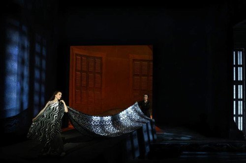 Astrid Kessler (Salome), Stephanie Maitland (Page)